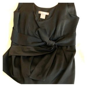 Ann Taylor side zip shell with bow